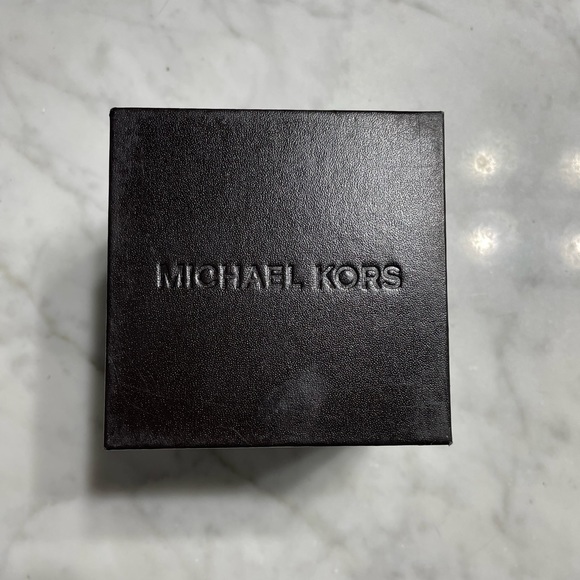 Gold Michael Kors watch - Picture 4 of 6